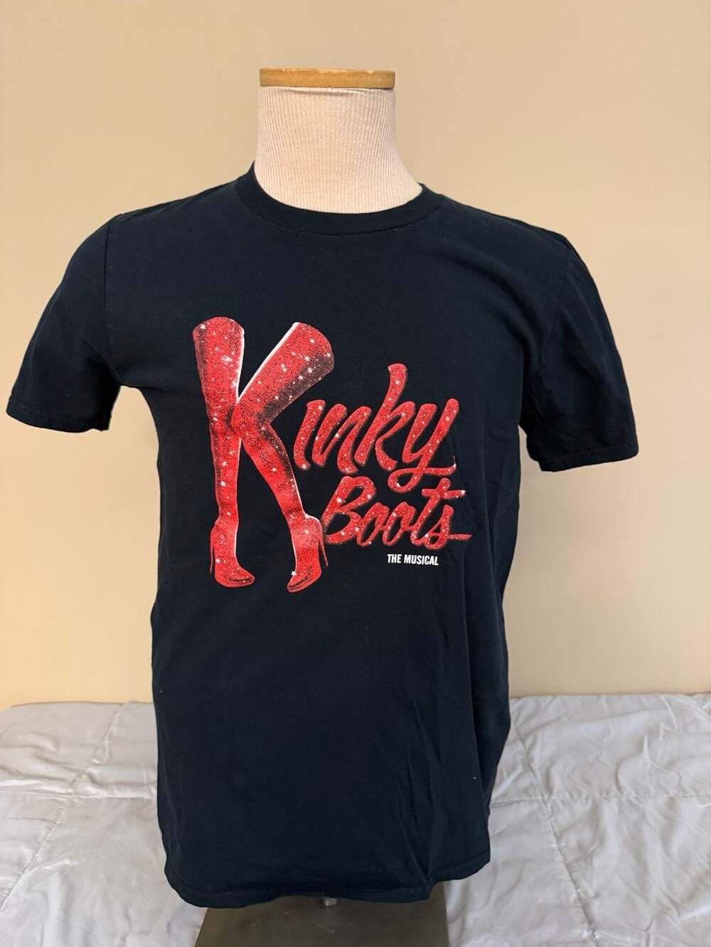 Anvil Kinky Boots The Musical Black Graphic T-Shirt Medium